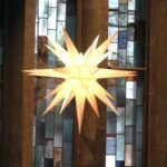 Leuchtender Weihnachtsstern in der Christuskirche